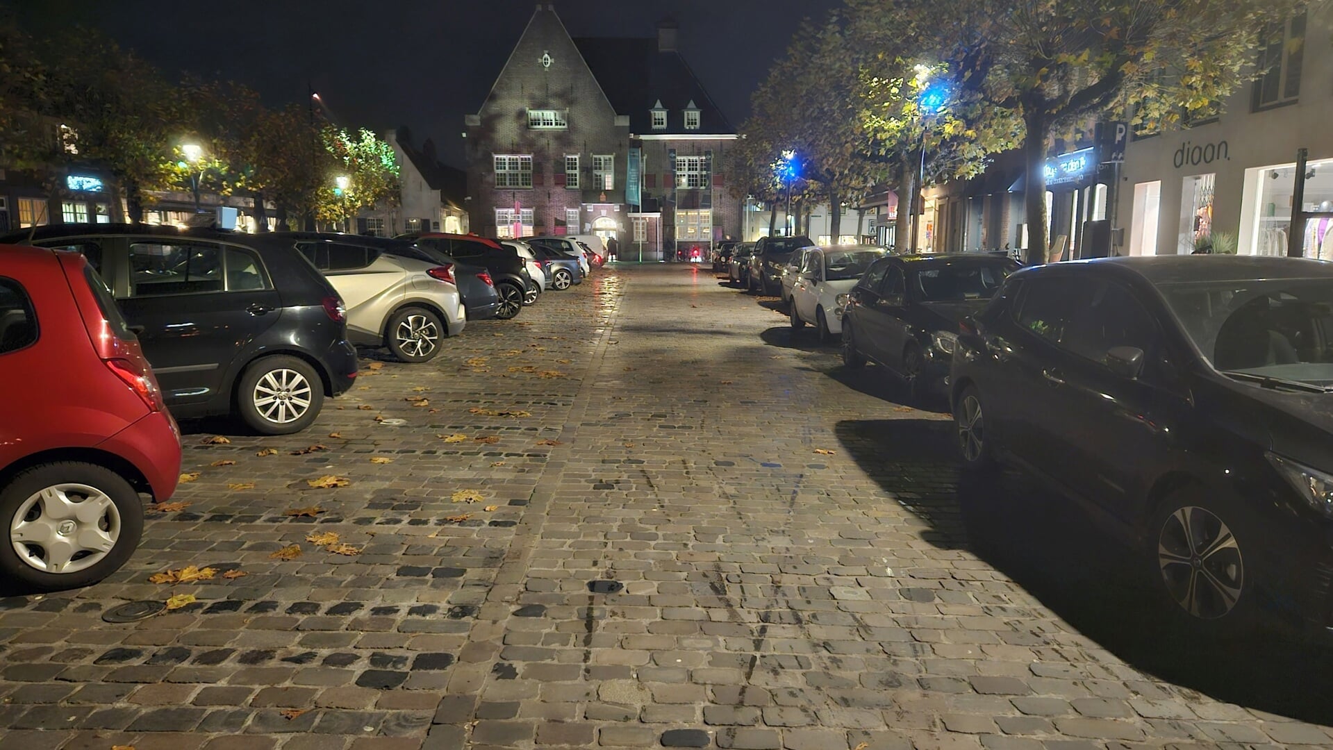 Parkeren Op De Stoep Een Boete Aan De Broek Brabants Centrum