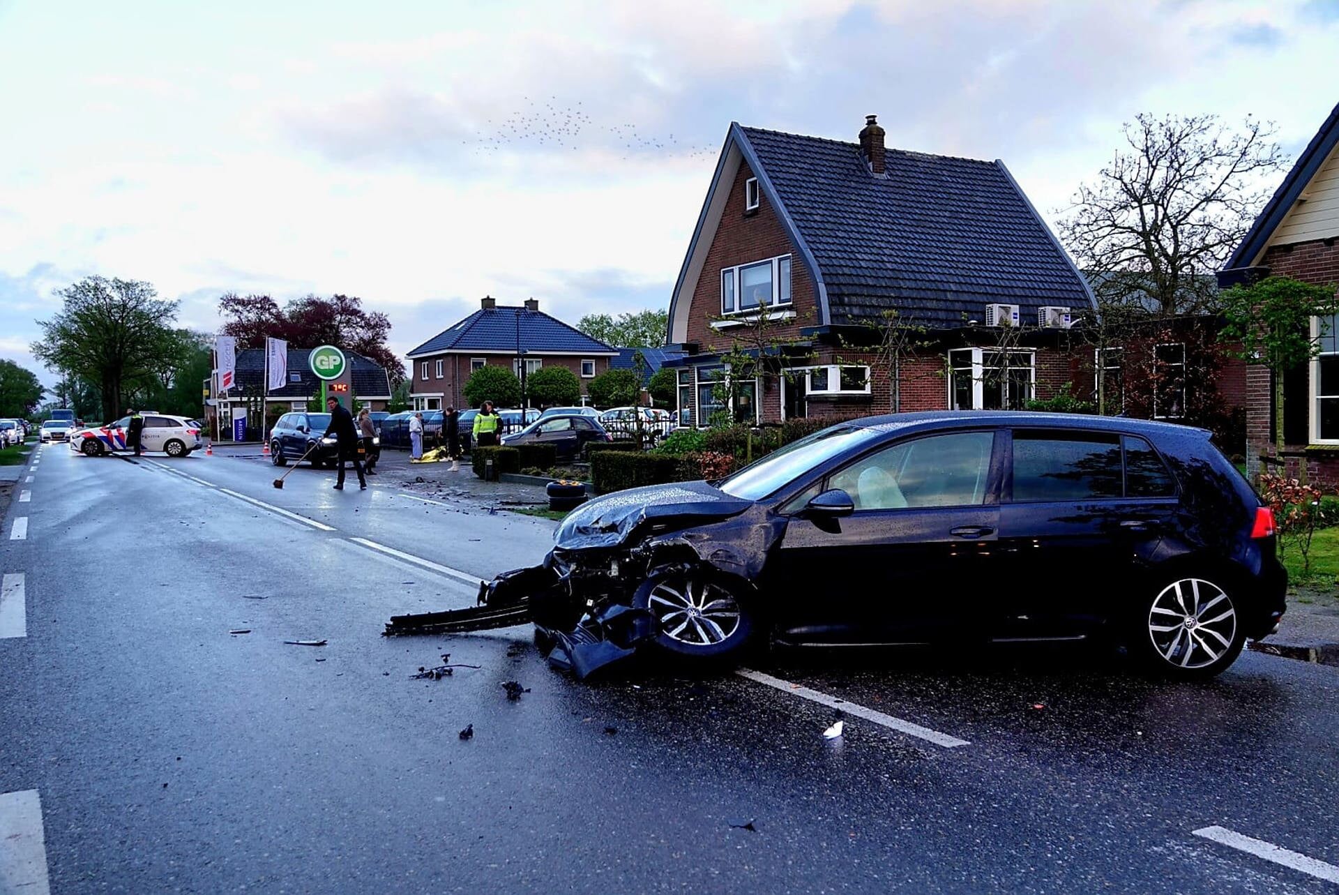 Ravage Op Valkseweg Door Aanrijding Twee Personenautos Barneveldse