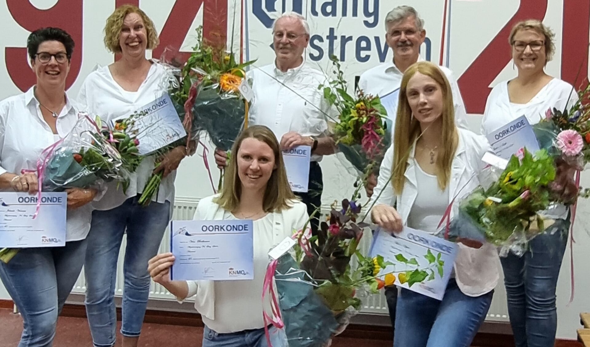 290 Jaar Aan Jubilarissen Bij NLS Klaaswaal Adverteren Hoeksche Waard