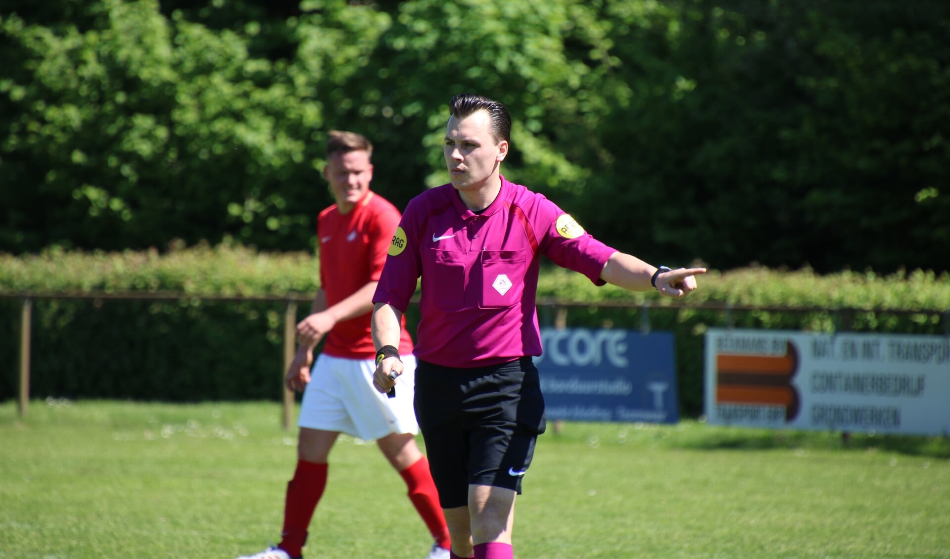 Op Zoek Naar De Amateurscheidsrechter Van Het Jaar Adverteren Boxmeer