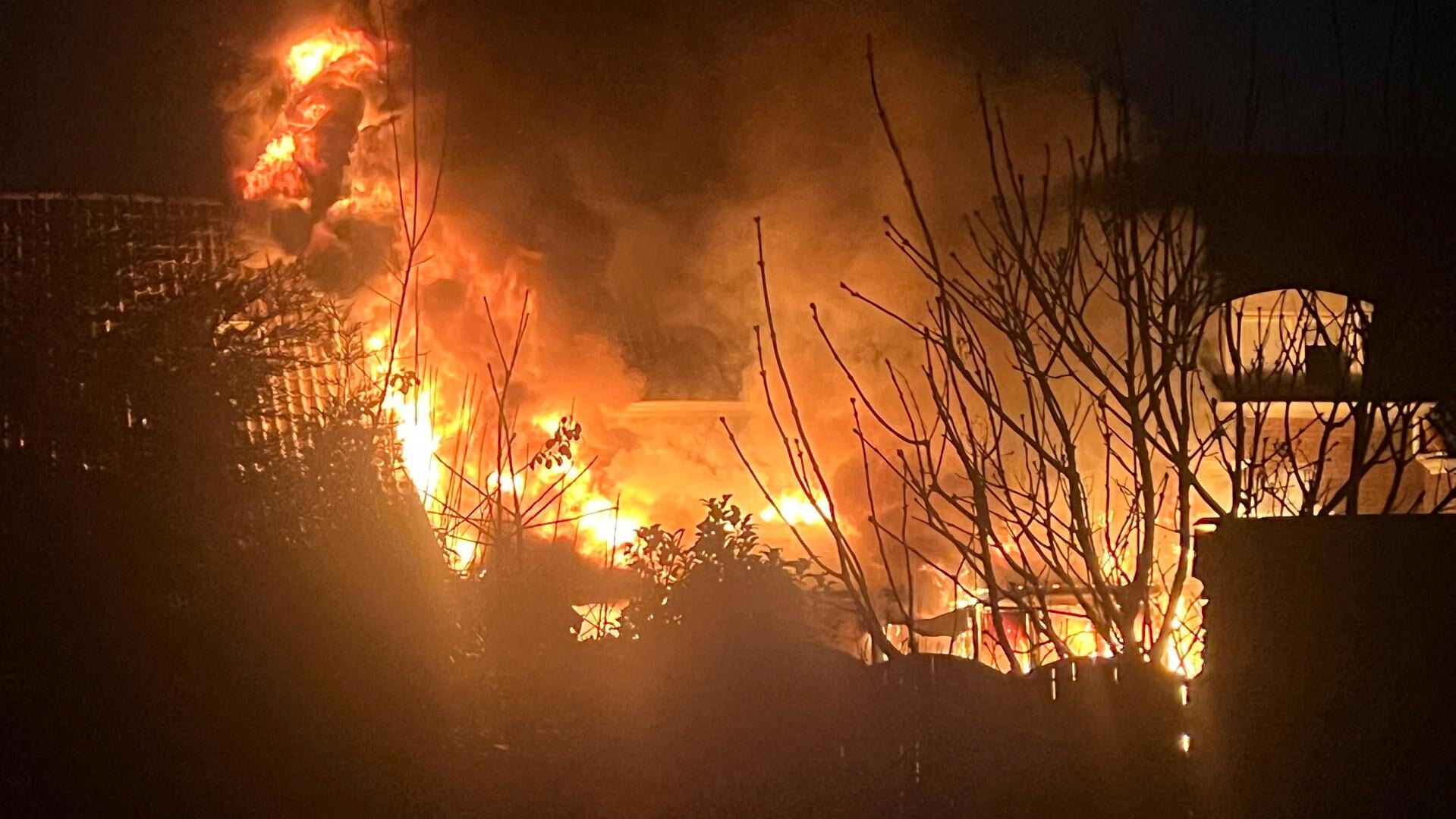 Uitslaande Brand Achter Woning Aan Philippusstraat Adverteren Veghel