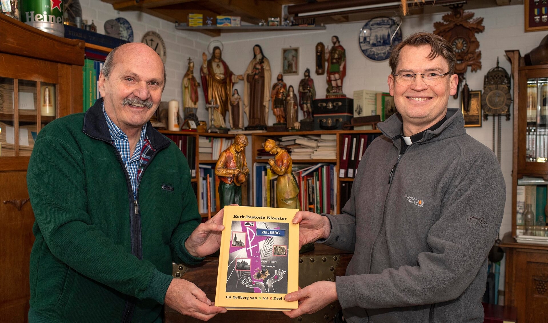 Monnikenwerk Resulteert In Twee Historische Zeilbergse Boeken Al Het