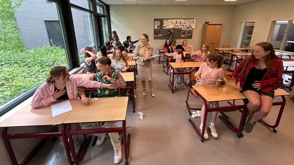 Leerlingen Varendonck College schitteren in eigen productie