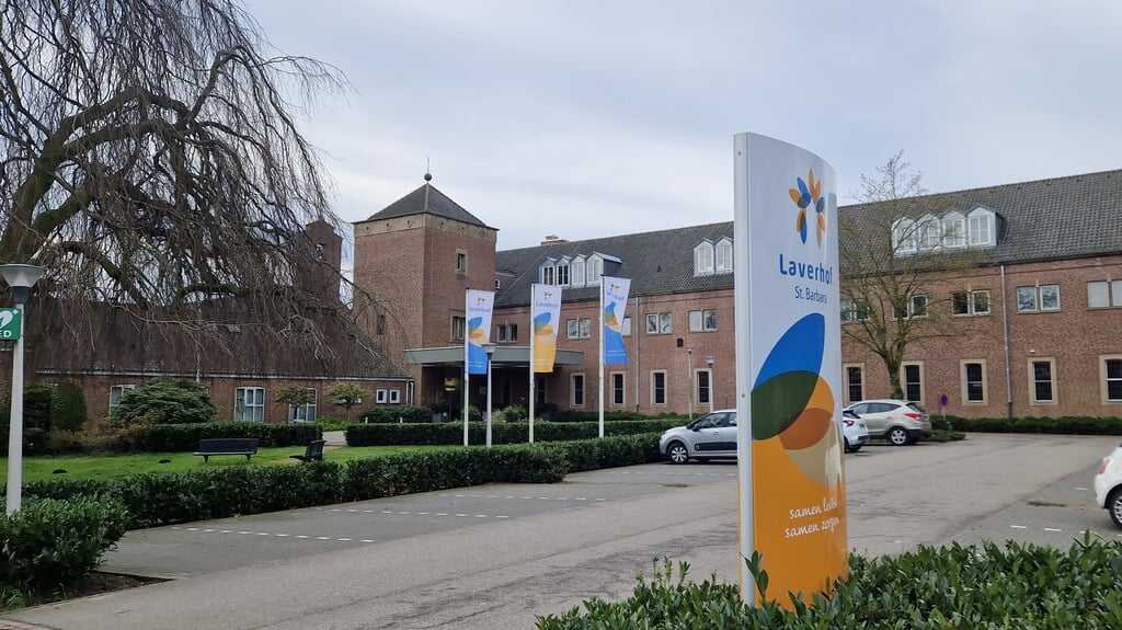 Expositie keramiek-, schilder-, en tekenkunst