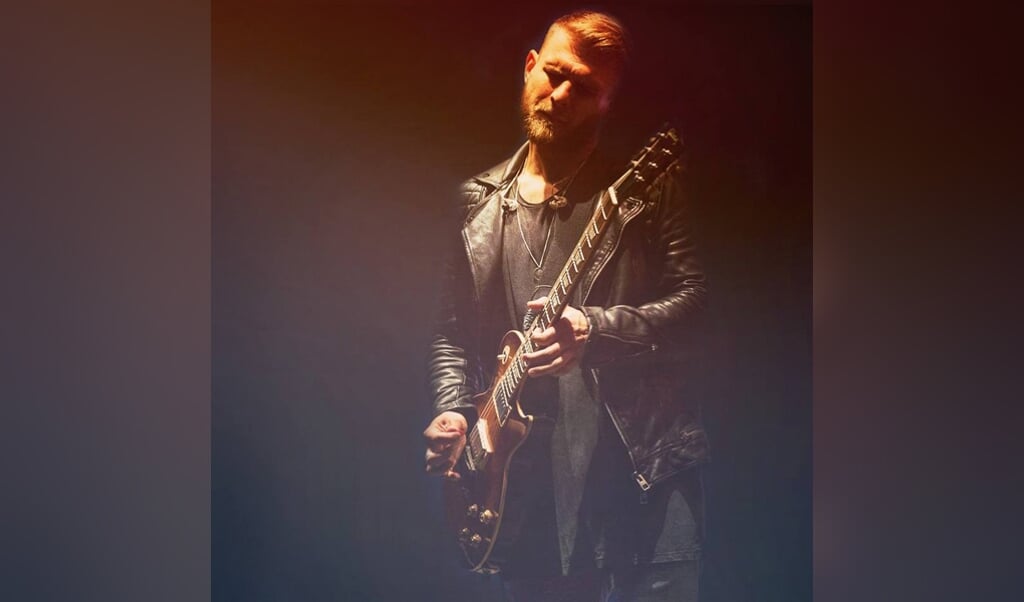 Gitarist Ben Poole in Muziekzolder Maasdijk