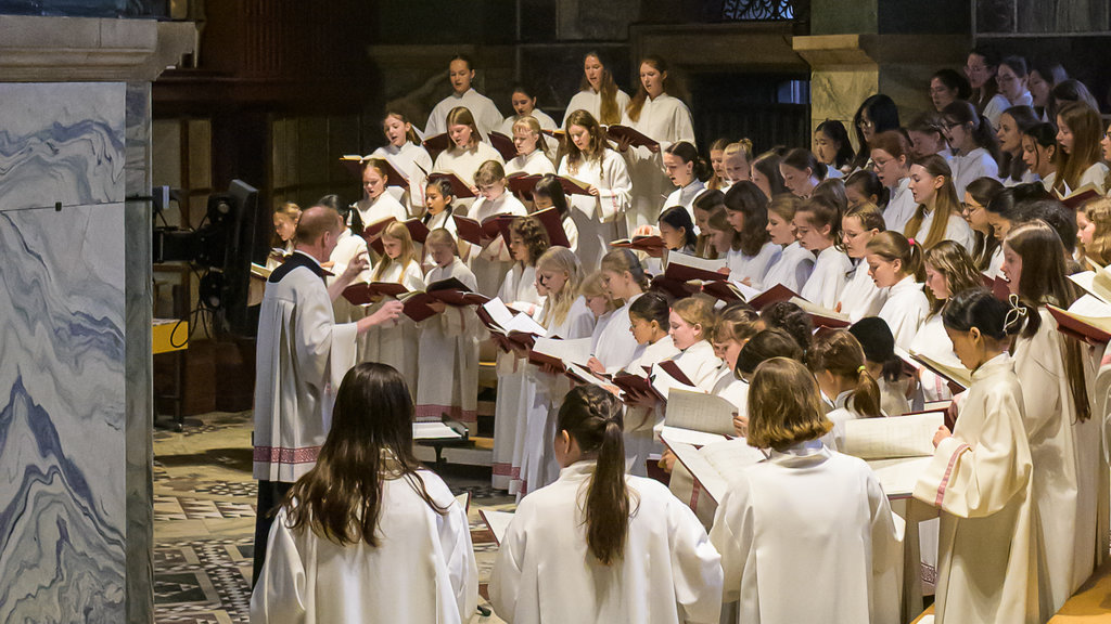Duits meisjeskoor geeft concert in Kapelle