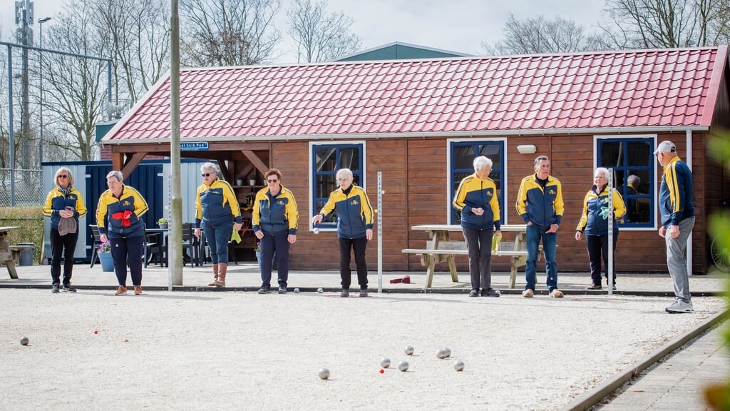 Toernooi jeu de boule in Den Oever voor Hospice Het Tweede Thuis