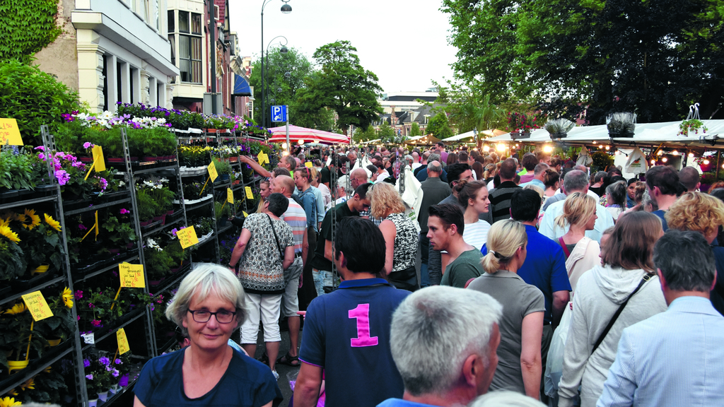 Luilakmarkt in de binnenstad