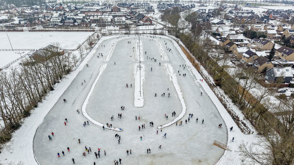 de ijsbaan in Nieuwleusen