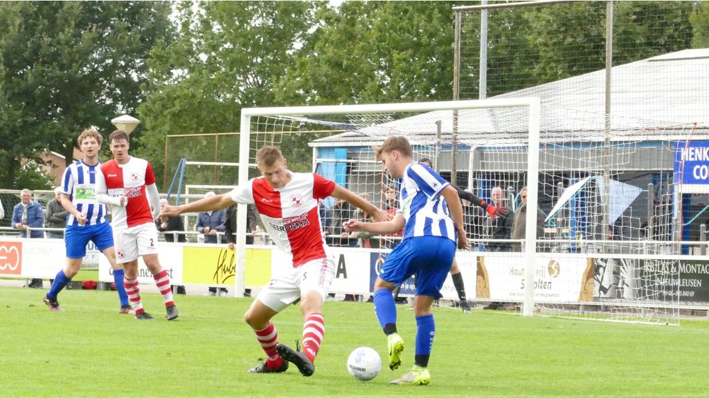 Max Lindeboom in prima scoringspositie voor de 1-1.
