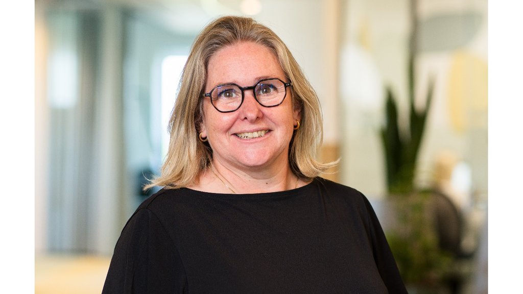 Ellen Stevens van Schaik
