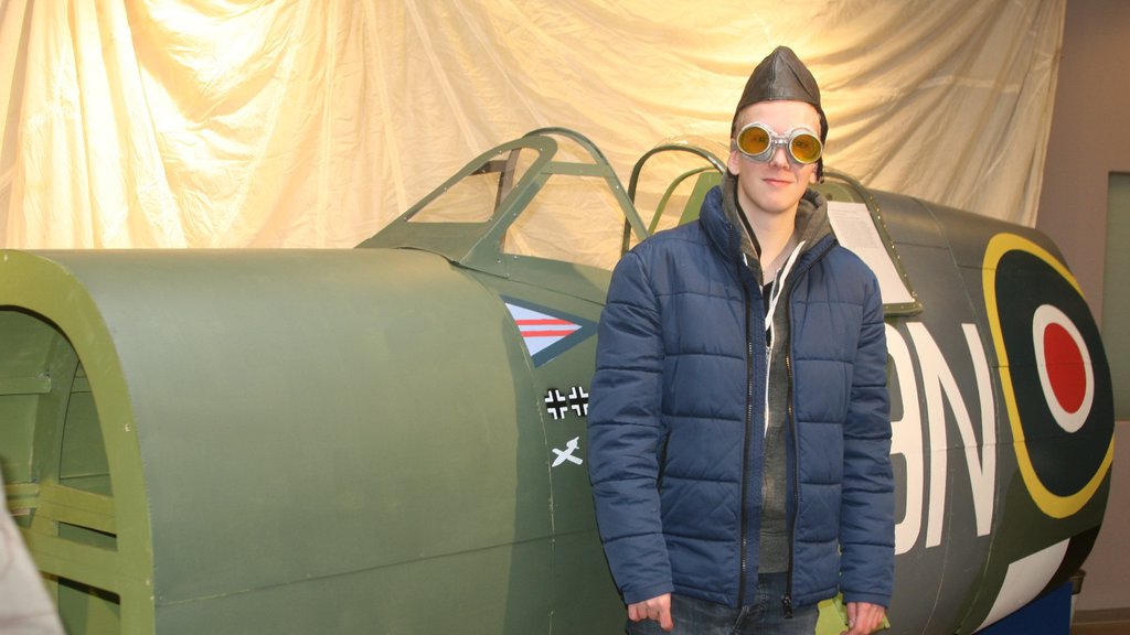 de nagebouwde cabine van de Spitfire