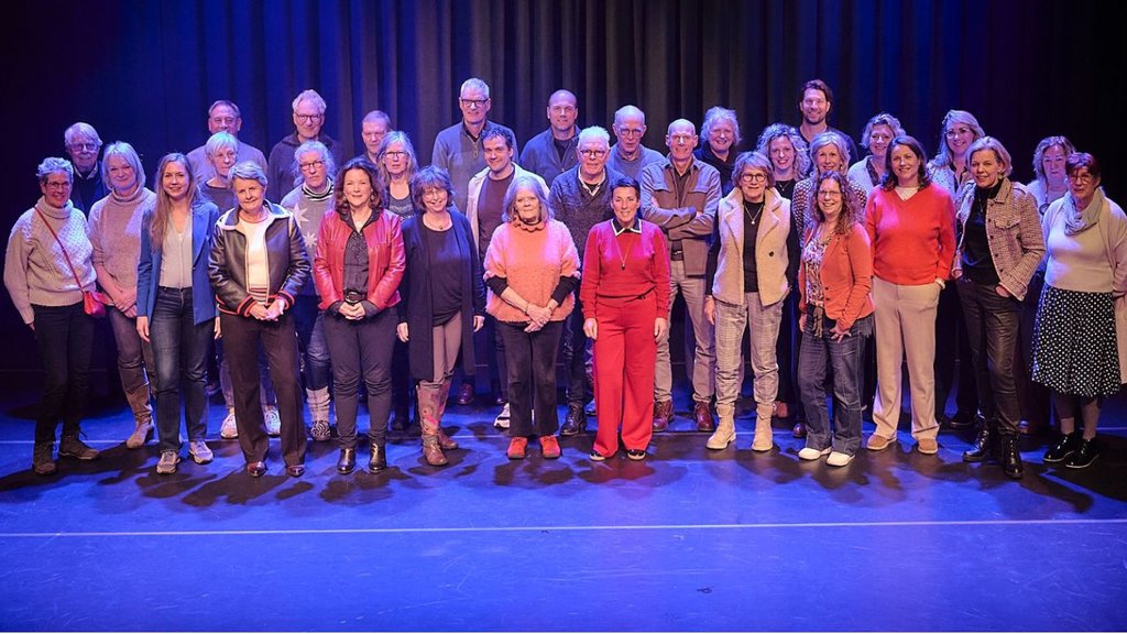 vrijwilligers van theater De Stoomfabriek in Dalfsen. Eigen foto De Stoomfabriek.