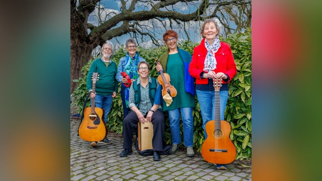 Apéritief Zwin concert Across the Hedge in d’Ouwe Kerke te Retranchement