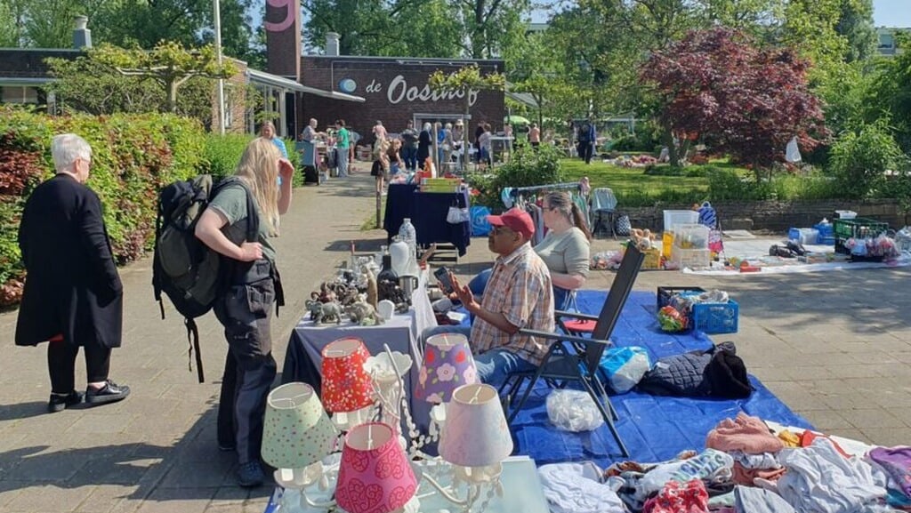 Snuffelmarkt bij de Oosthof