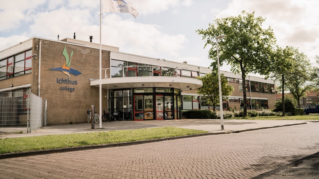 Ichthus College Dronten viert 60-jarig jubileum met feestelijke reünie