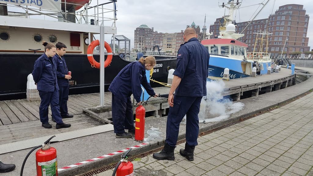 Zeekadetkorps Lelystad opent schip voor jongeren tijdens herfstvakantie