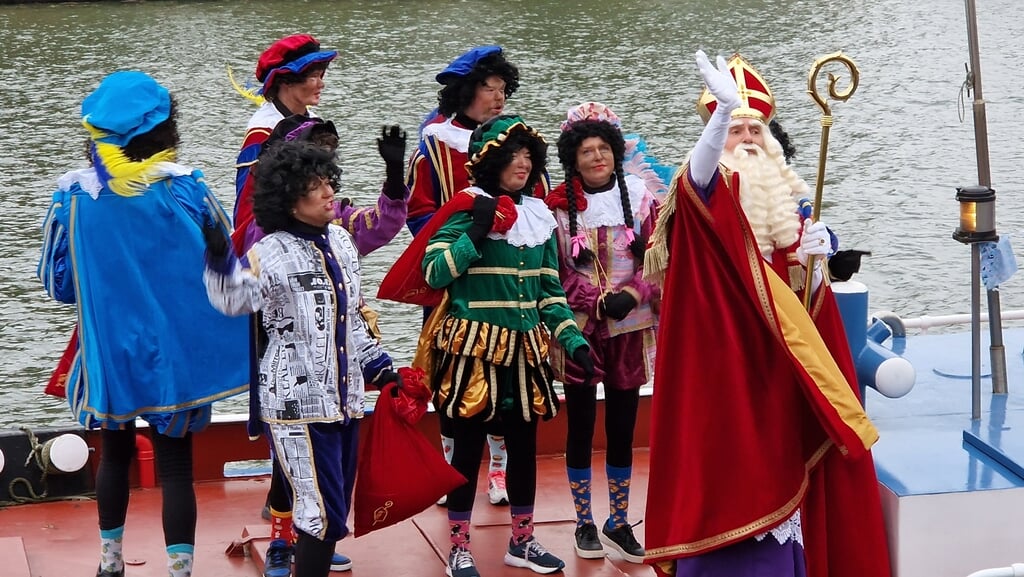 Sinterklaas meert aan in Biddinghuizen op 15 november