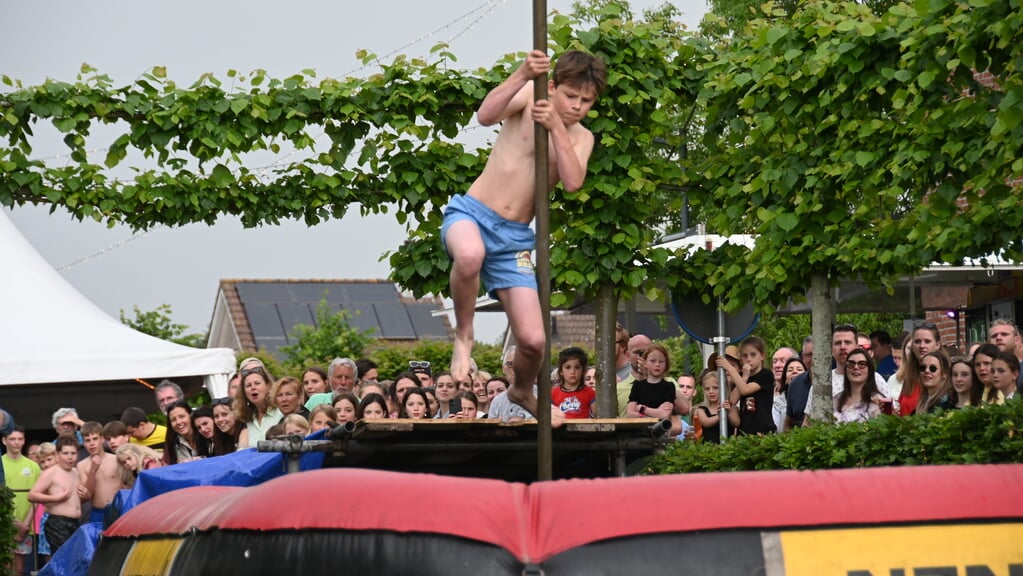 Fierljeppen in Huijbergen