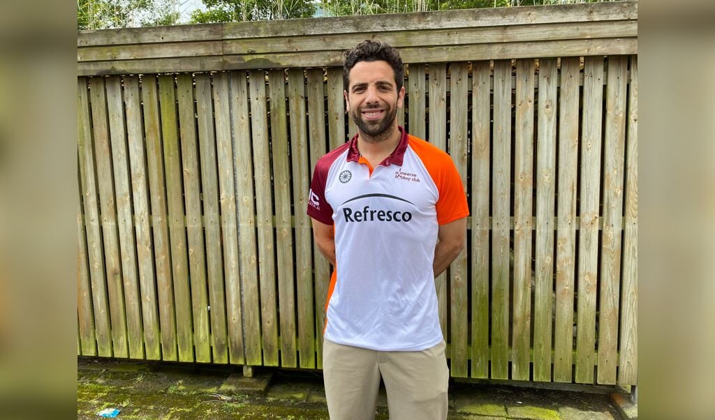 Valentin Verga in tenue van De Almeerse Hockeyclub (Foto: aangeleverd)