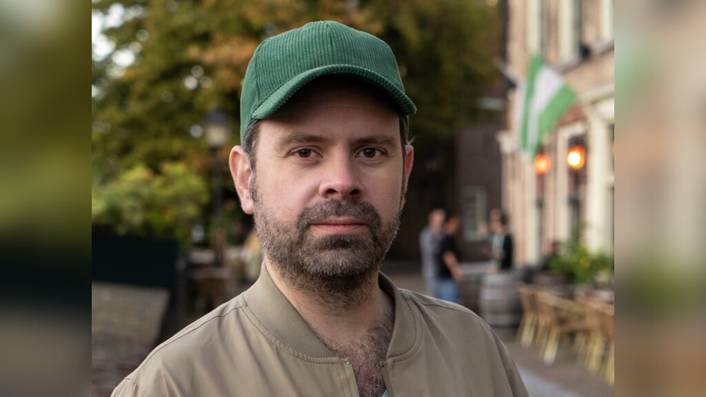 Lars van der Werf presenteert nieuwe Lentebundel Poëzie in het Park ...