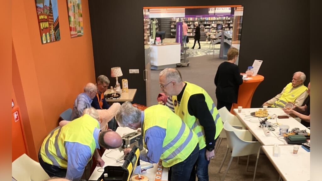 Repair Cafe Dokkum op 1 november in bibliotheek Dokkum