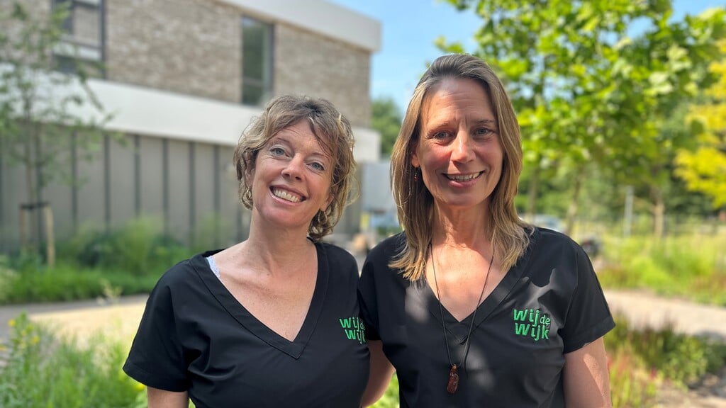 Lisa en Hester zijn gastvrouwen van WijdeWijk bij Villa Laternagaarde in Almere. (Foto: WijdeWijk)