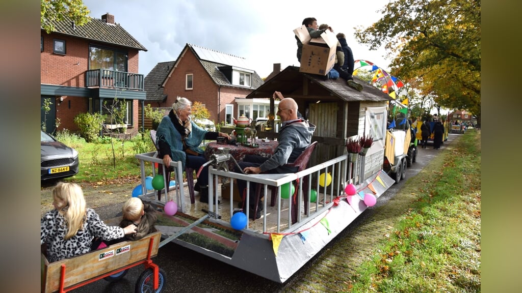 Optocht, kinderfeest en muziekmiddag Varssels Feest