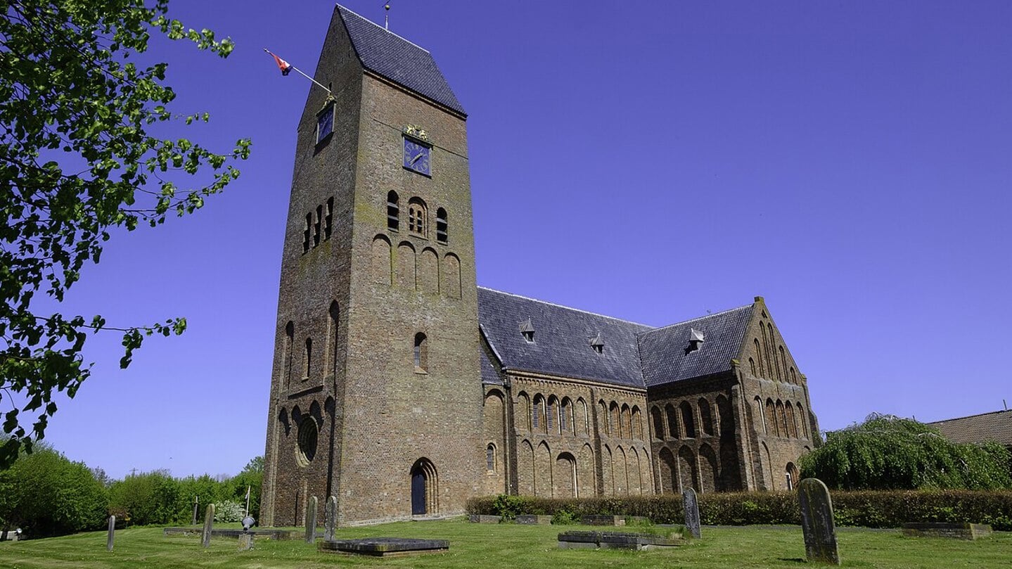 De Bartholomeüskerk in Stedum.