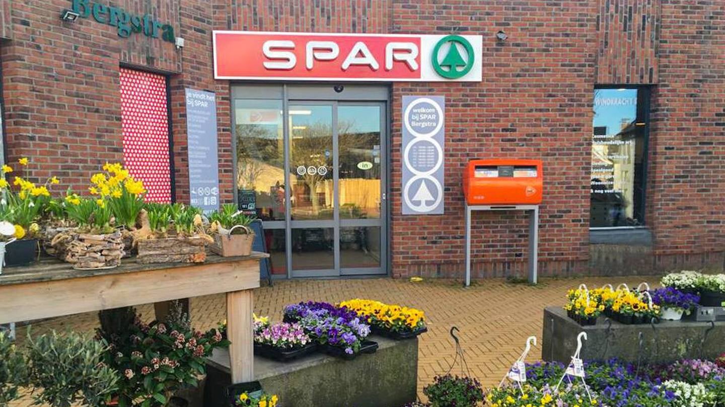 De Spar-supermarkt in Zoutkamp in betere tijden. (foto: Spar Bergstra/Facebook).