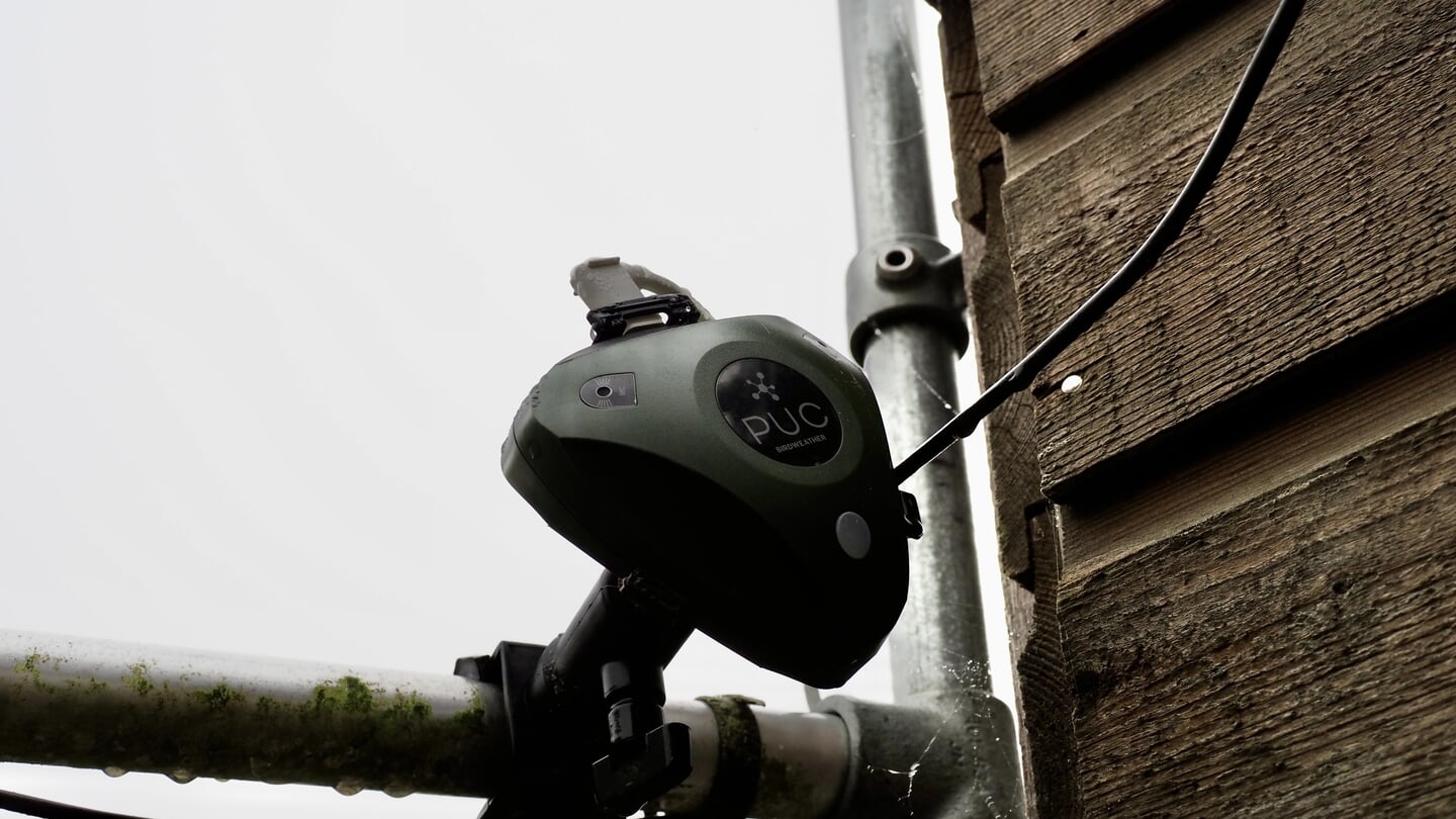 Het kastje dat luistert naar vogelgeluiden en automatisch de soort detecteert.