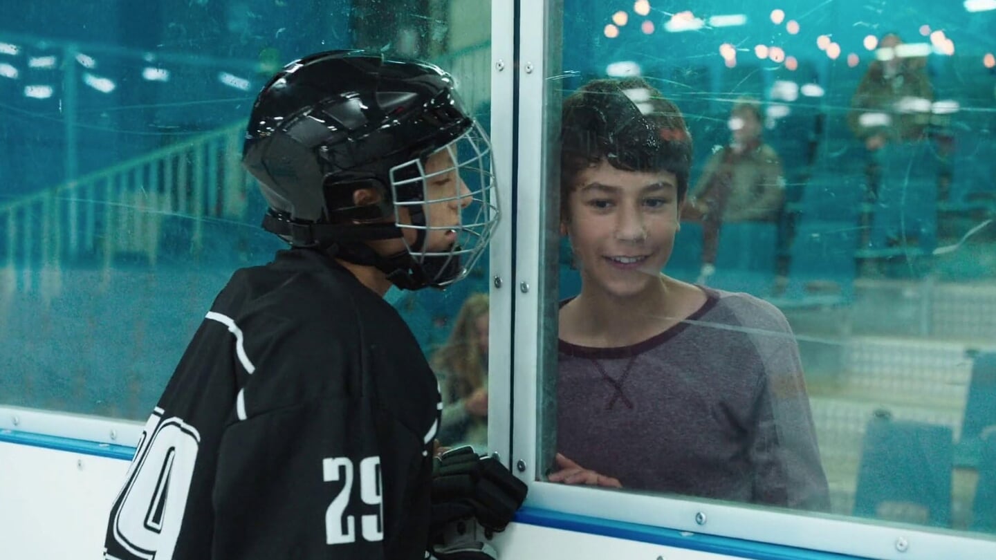 De film volgt Léo en Rémi.