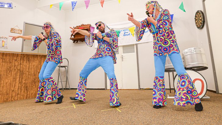 de playbackshow van Taveno