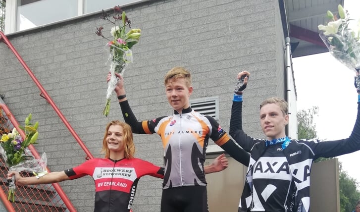 Almeerse wielrenners in de prijzen. (Foto: aangeleverd)