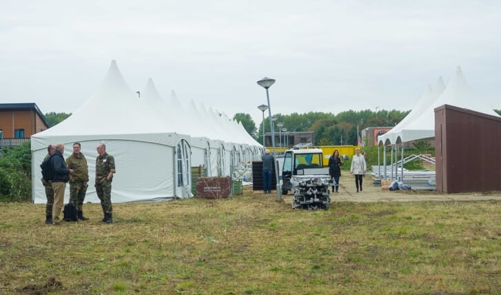 Noodopvang op het AZC. (Archieffoto: Almere DEZE WEEK)