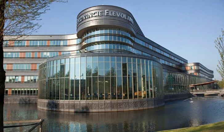 Het provinciehuis in Lelystad. (Foto: provincie)