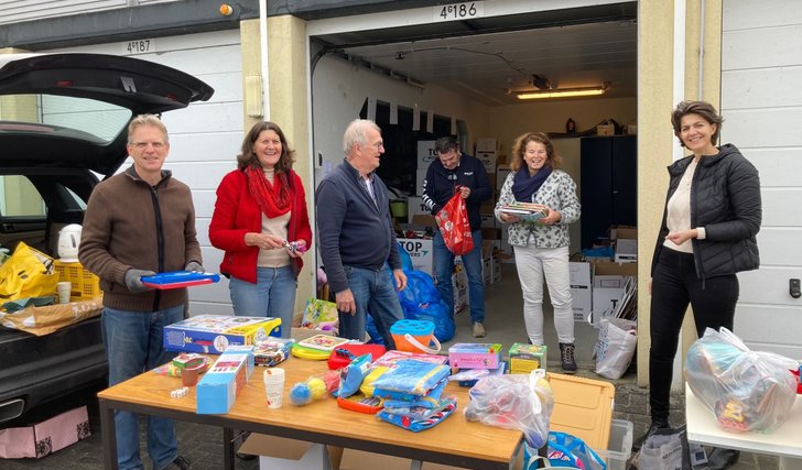 De inzamelactie leverde heel veel Sinterklaascadeautjes op. (Foto: Rotary Club Almere New Town)