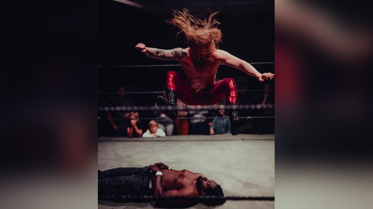 Axl Star in actie (Foto: Dutch Pro Wrestling)