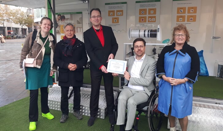 De Klimaatweek werd geopend door wethouders Alexander Sprong en Jesse Luijendijk en klimaatburgemeesters MariannA Bakker, Chris Soebroto en Emily-Lara Kabos. (Foto: aangeleverd)
