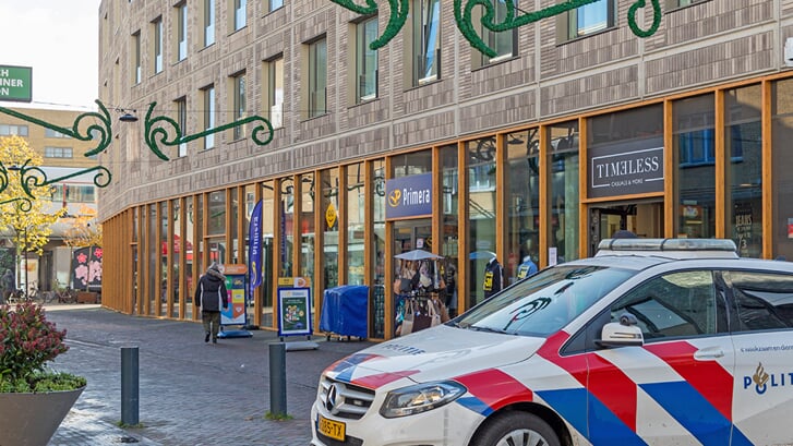 De daders zijn nog voortvluchtig. (Foto: HV Almere)