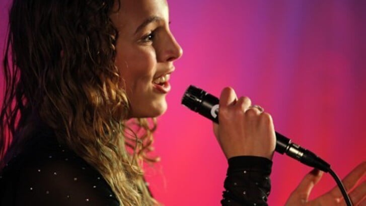 Maud Swinkels zong prachtige musicalnummers. (Foto: Lennart van den Berg)