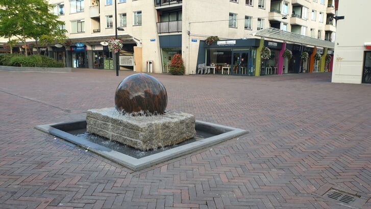 De Globefontein is vanwege bezuinigingen uitgezet. (Archieffoto: Almere DEZE WEEK)