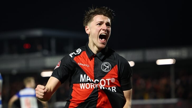Gaat Almere City FC afscheid nemen van talent Stije Resink? (Foto: Ron Baltus)