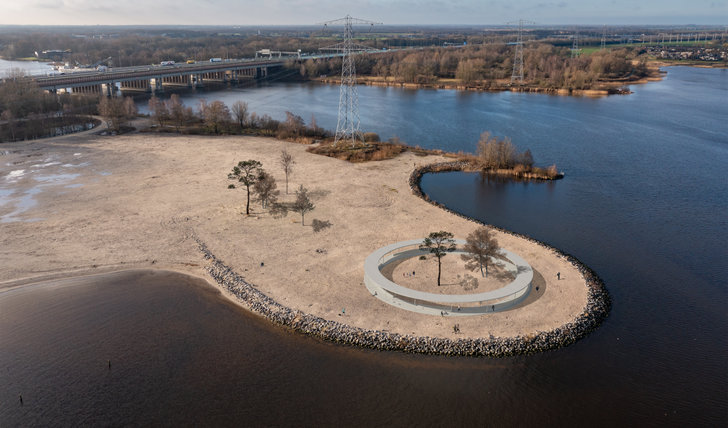 Het object komt op de landtong nabij de Hollandse Brug (Foto: gemeente Almere)