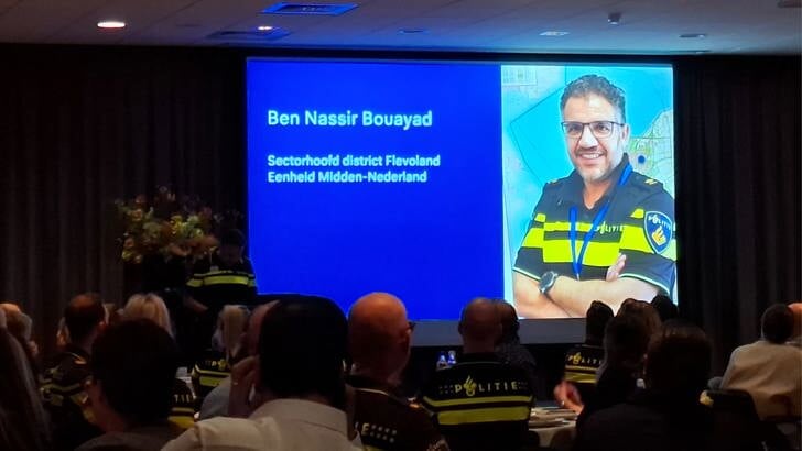 Sectorhoofd Ben Nassir Bouayad: “Met elkaar maken wij deze stad.” (Foto: Almere DEZE WEEK)