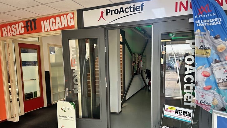 Vanaf deze week kun je Almere DEZE WEEK ook ophalen bij ProActief/Basic Fit aan de Trekweg 51 in Almere Buiten. 