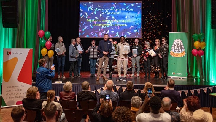 De winnaars van Kern met Pit Flevoland op het podium. (Foto: Katalys)