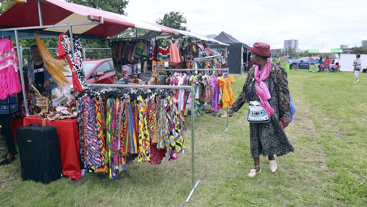 Op het festival staan ook weer diverse kraampjes. (Archieffoto: Fred Rotgans)