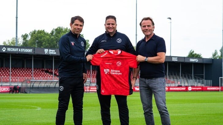Nourdin Boukhari is aangesteld als assistent-trainer. (Foto: Almere City FC)