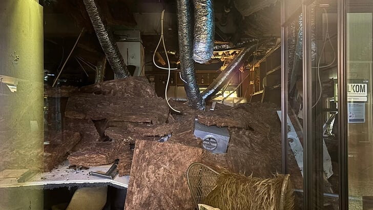 De ravage is groot. (Foto: HV Almere)